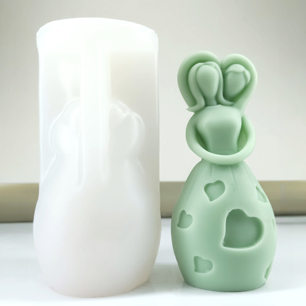 Mother Hugging Child Candle Si - Candle Making For Kids avis et prix
